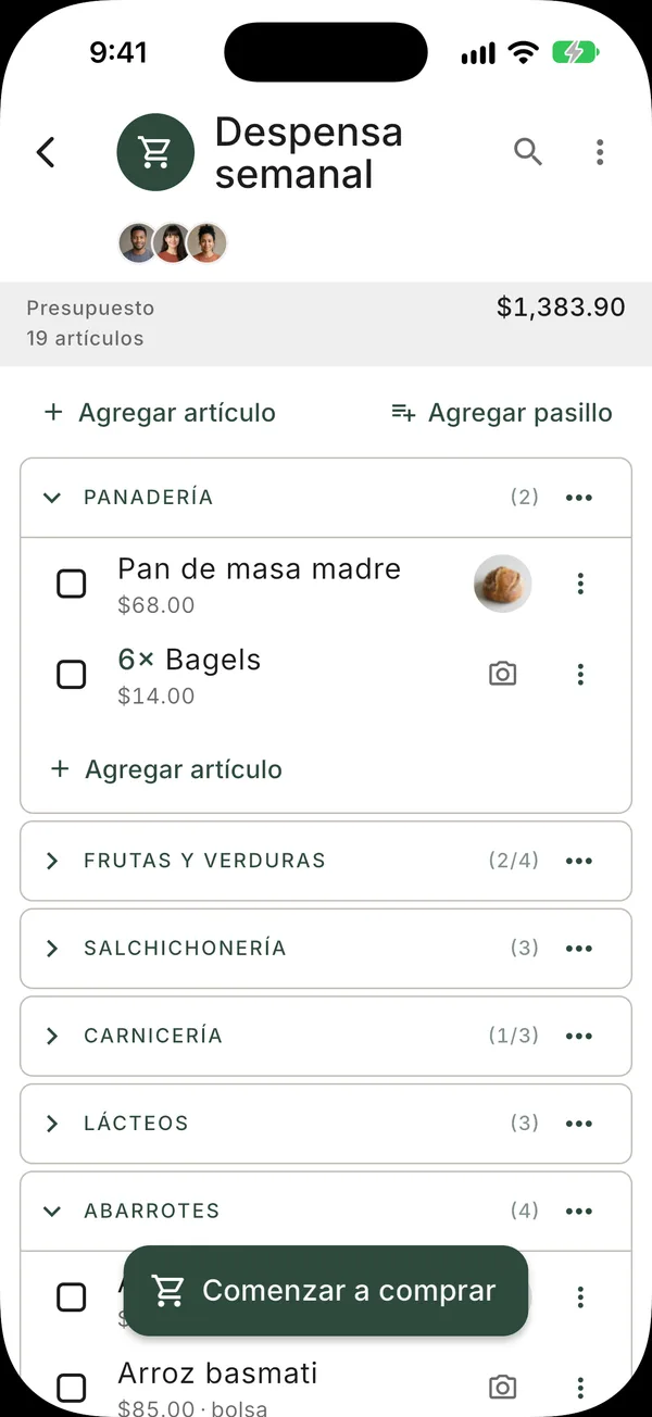 Una lista de compras organizada por pasillo, con precios de los artículos y el gasto acumulado