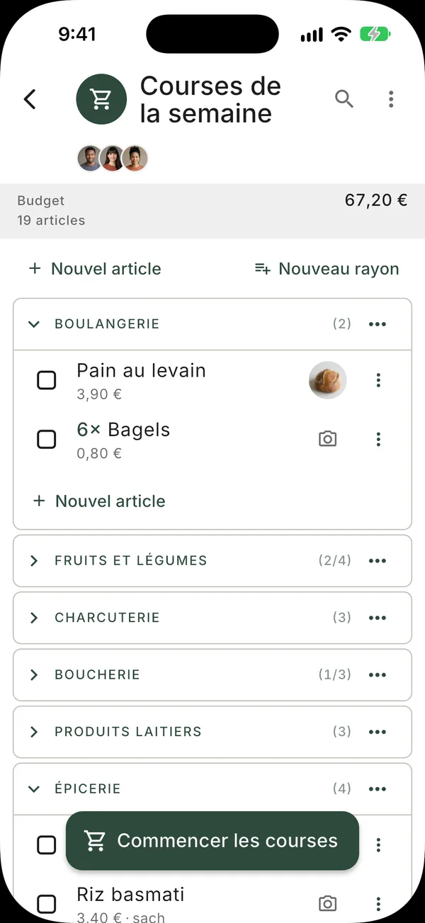 Une liste de courses classée par rayon, avec le prix des articles et un budget en cours