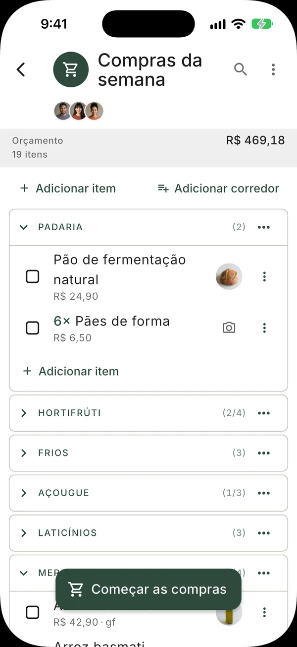 Uma lista de compras organizada por corredor, com os preços dos itens e o total gasto até o momento